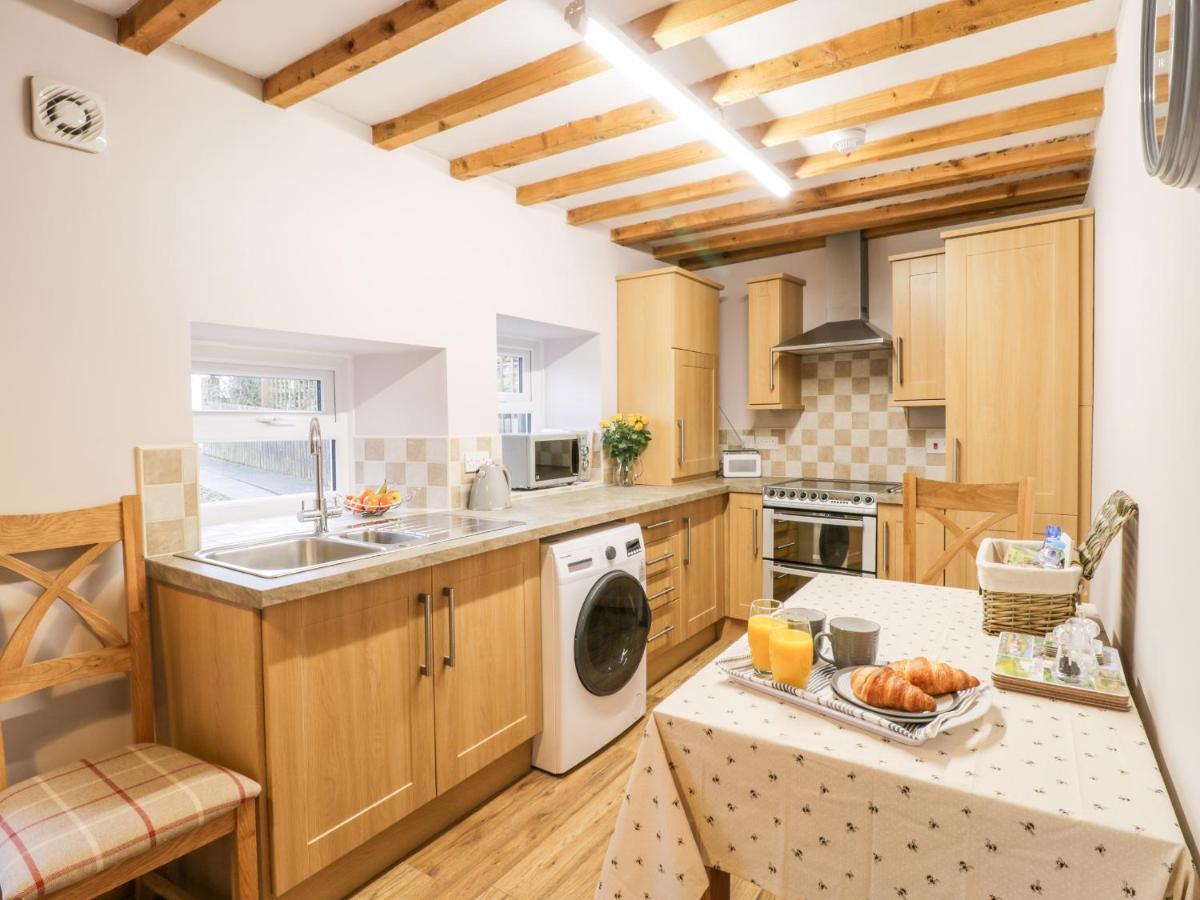Barnaby Cottage ยาร์ม ภายนอก รูปภาพ