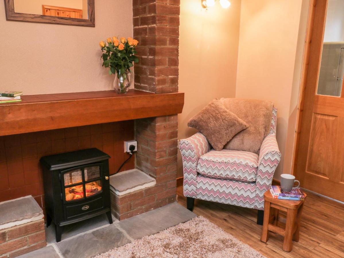Barnaby Cottage ยาร์ม ภายนอก รูปภาพ