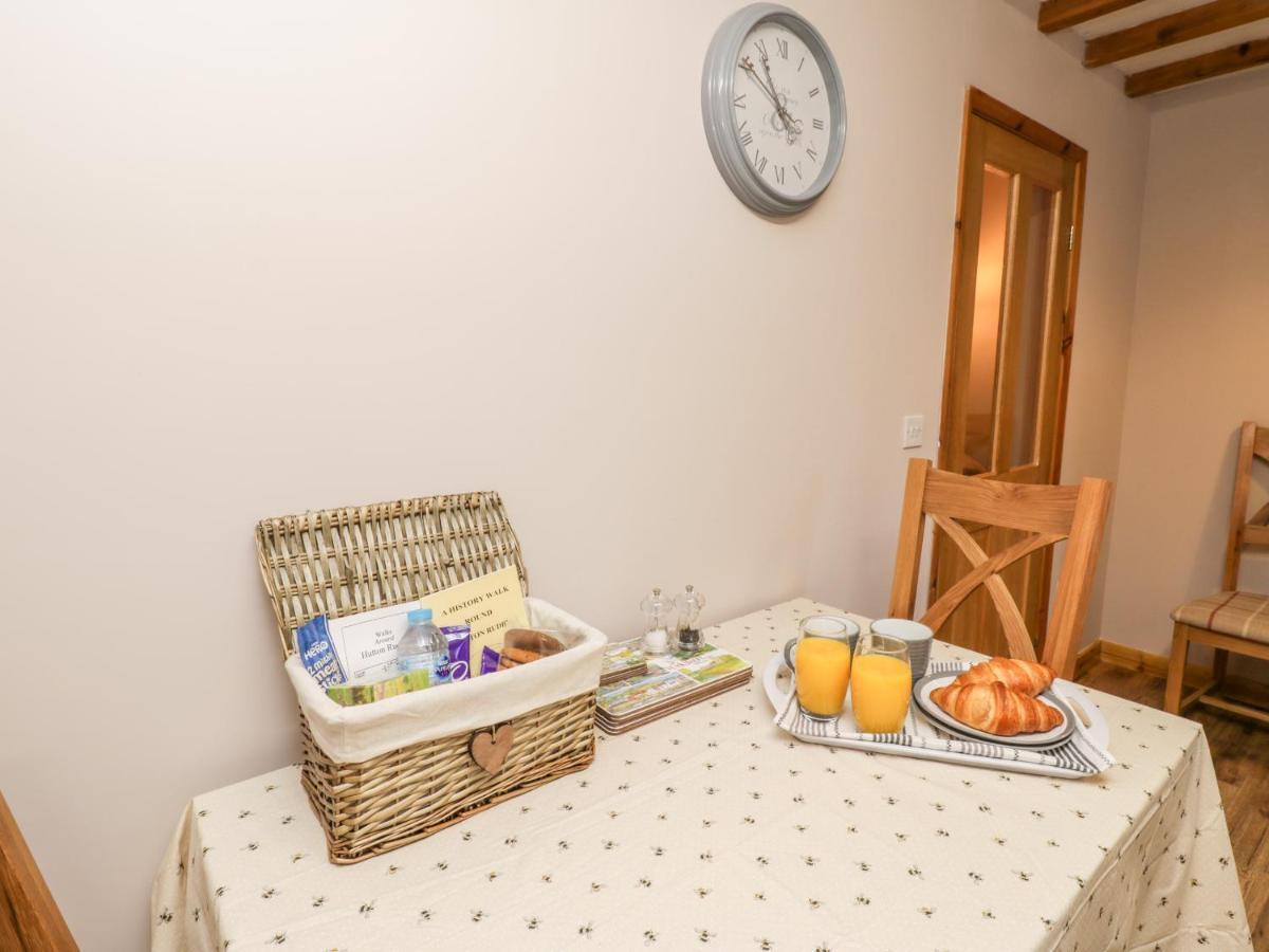 Barnaby Cottage ยาร์ม ภายนอก รูปภาพ