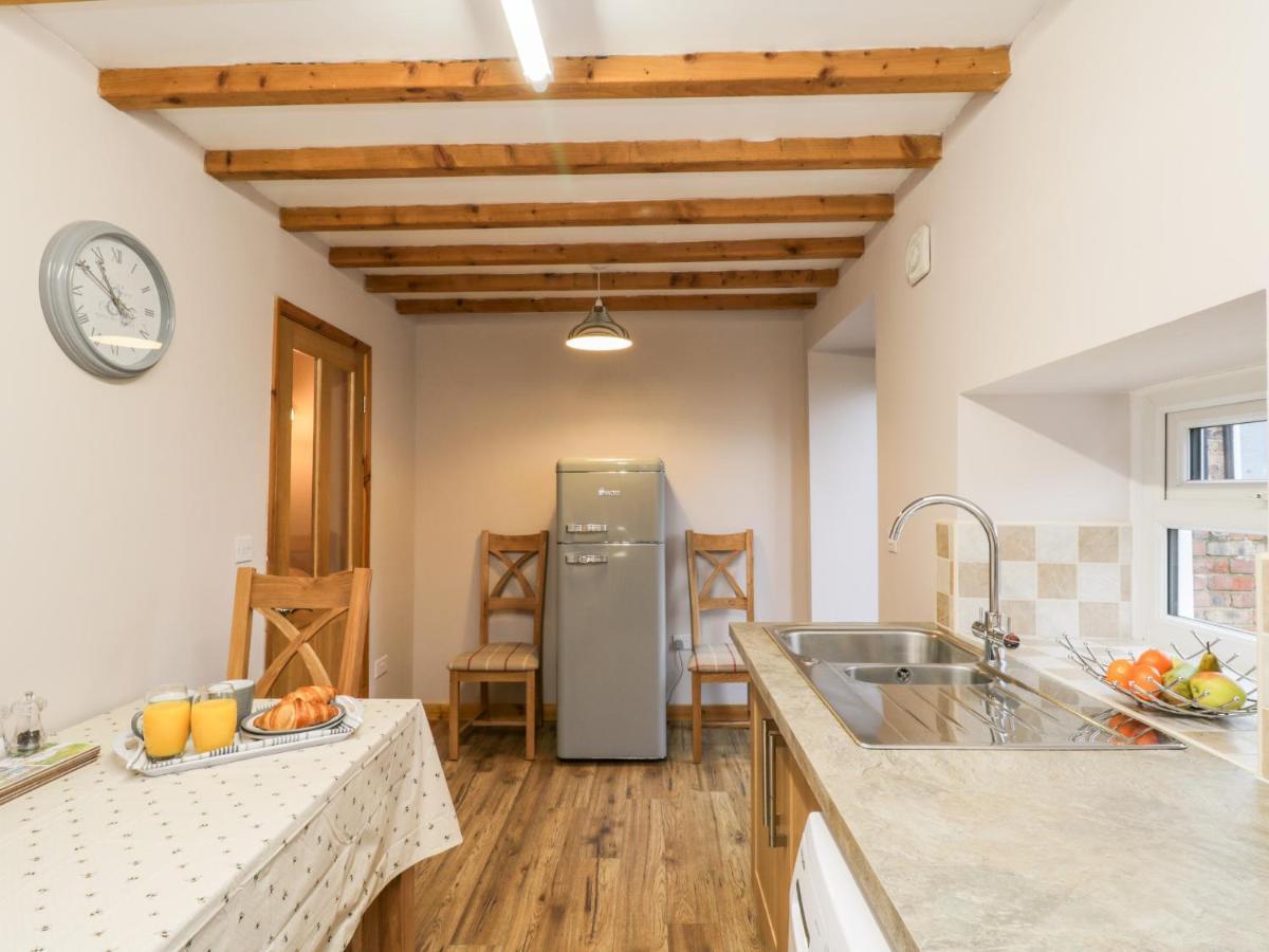 Barnaby Cottage ยาร์ม ภายนอก รูปภาพ